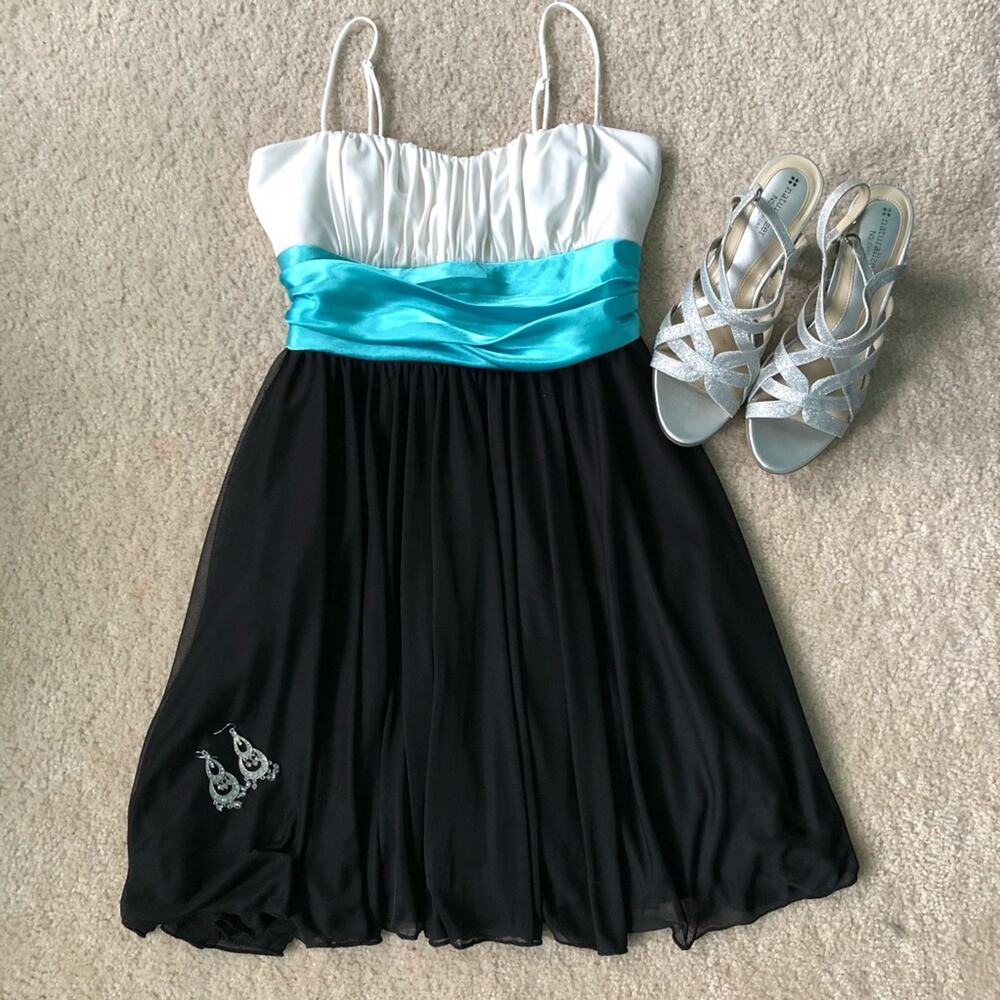 White + Black Short Formal Dress Blue A5